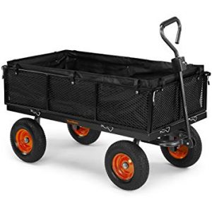 un chariot de jardin